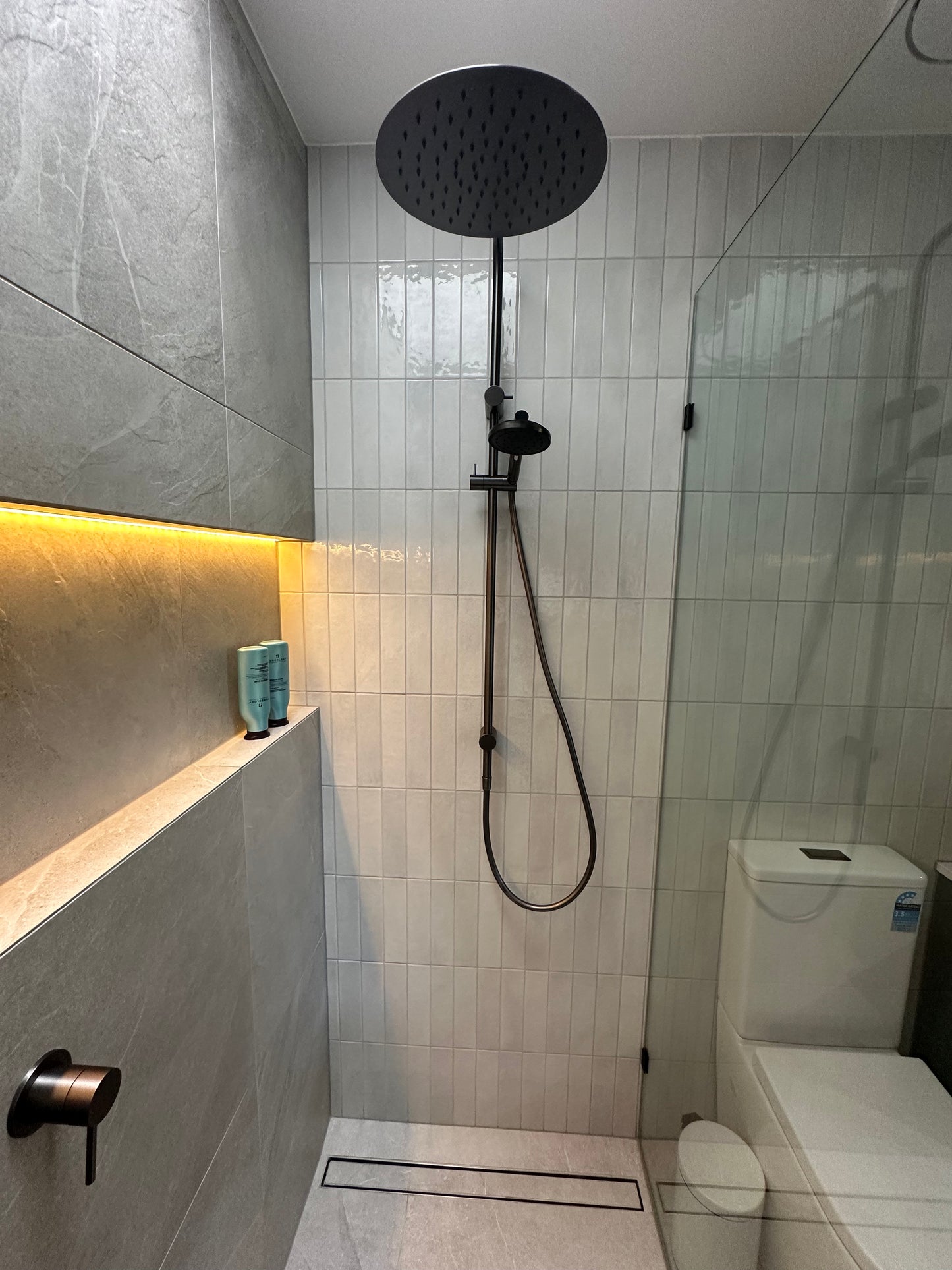 600*600 GREY TILES | ENSUIT BATHROOM