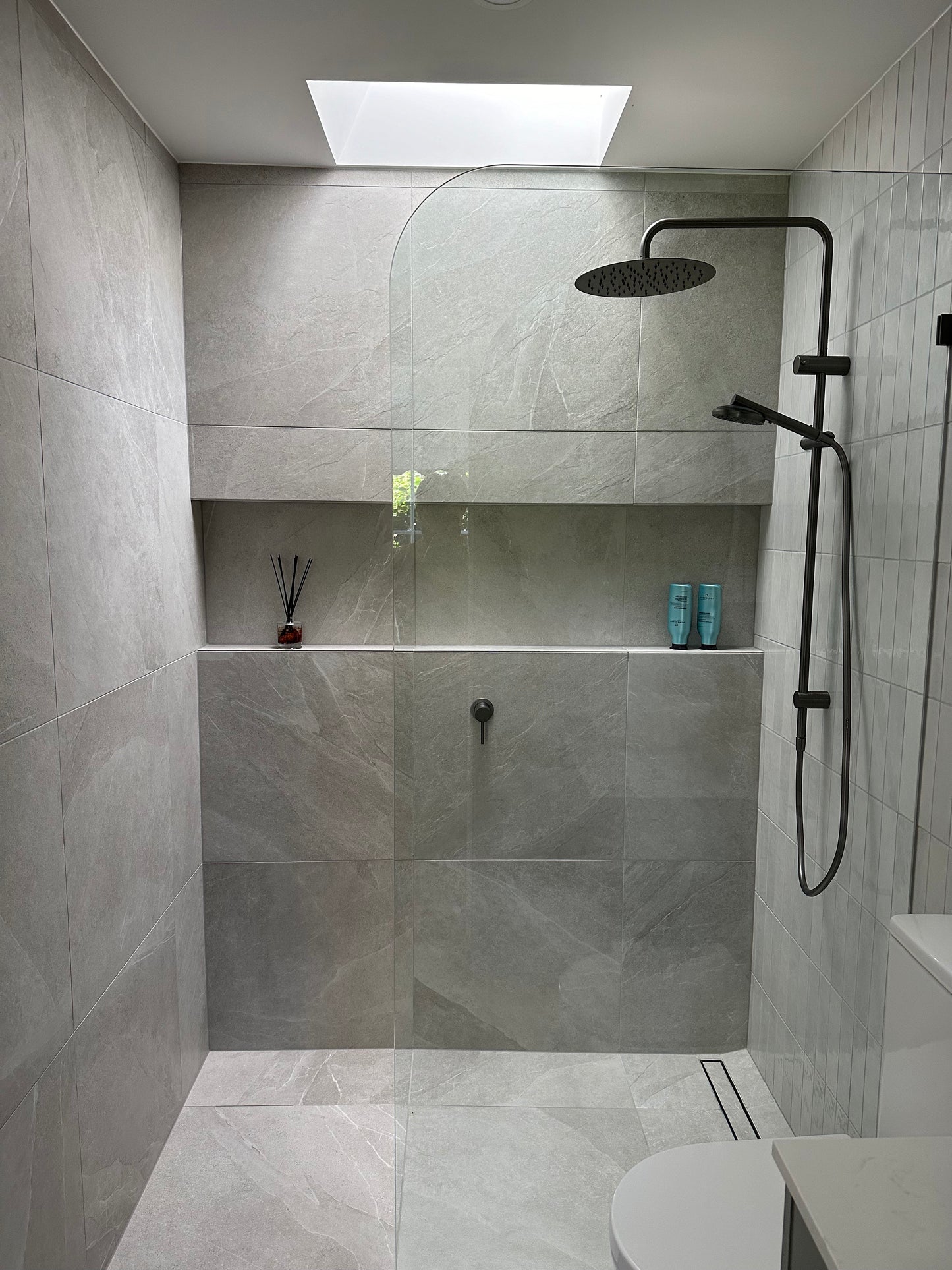 600*600 GREY TILES | ENSUIT BATHROOM